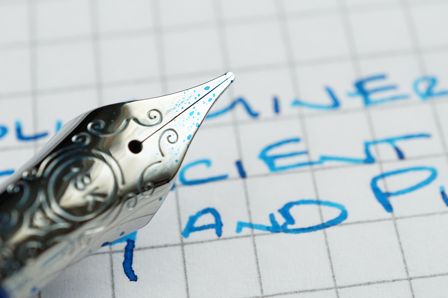 Aurora 88 Minerali Fountain Pen - Azurite (Blue) — The Clicky Post